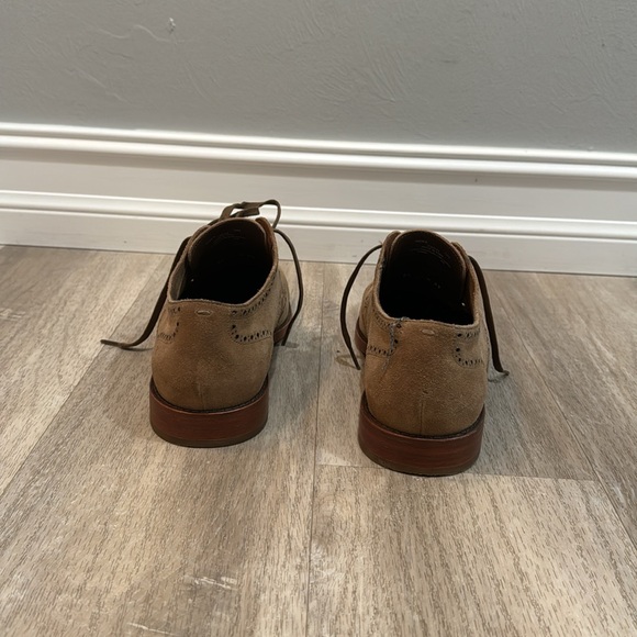 EUC Mens Cole Haan Suede Wing tips - Picture 2 of 4